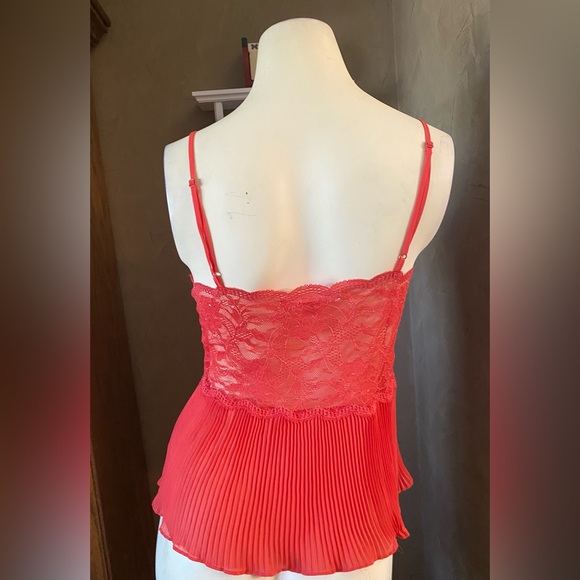 Victoria's Secret lace Cami sexy babydoll pleated hem, Size medium - Picture 2 of 11